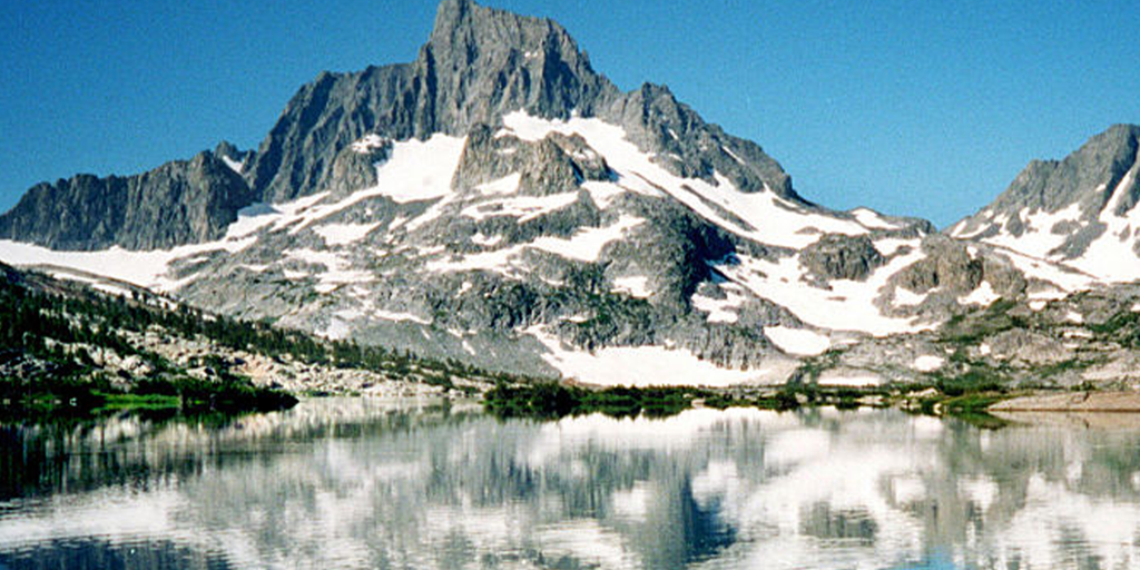 California teen dies in 'extremely cold' lake while hiking - Vimarsana News