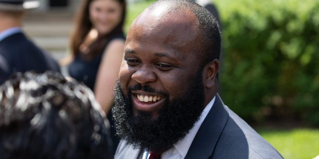 Former Trump adviser Ja'Ron Smith launches public safety coalition to reduce violent crime - Vimarsana News