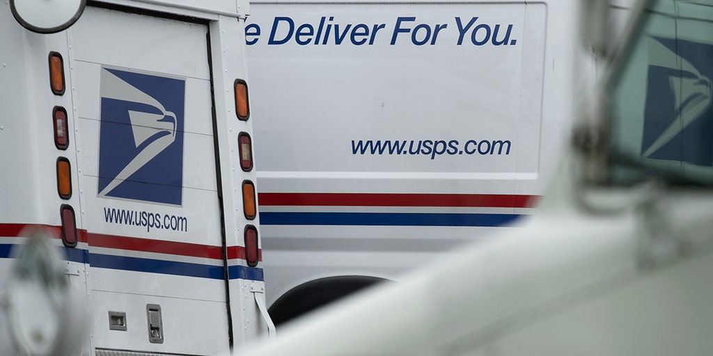 Maryland USPS worker robbed at knife-point in front of a $3 million home: police - Vimarsana News