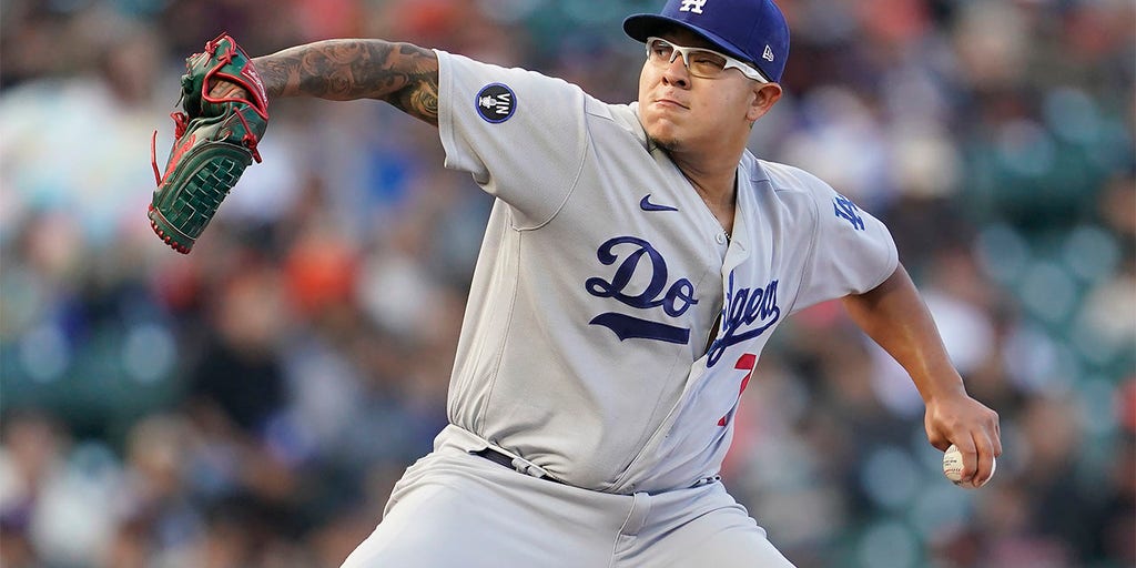 Dodgers have not lost faith in Miguel Vargas, Dave Roberts says