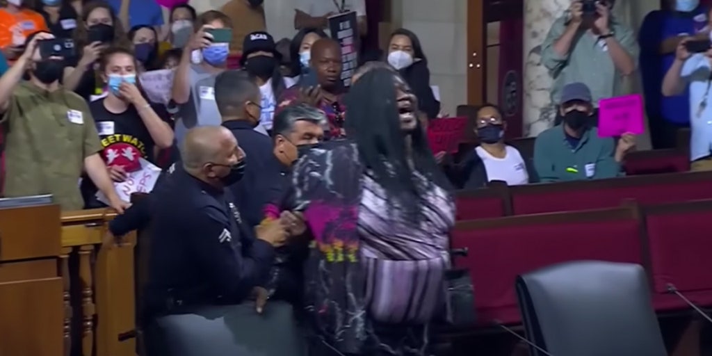 LA-City-Council-chaos-2.jpg?ve=1&tl=1