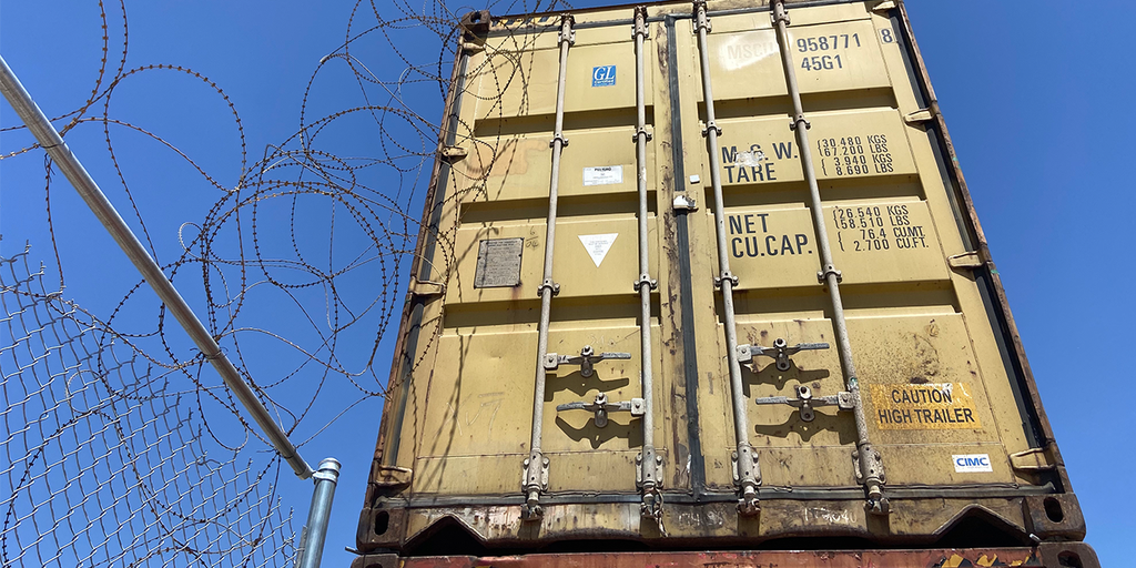 Progress made in closing Yuma border wall gaps using shipping containers - Vimarsana News