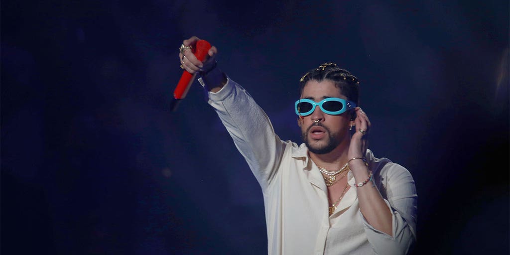 Bad Bunny starts 2022 with a bare Instagram account