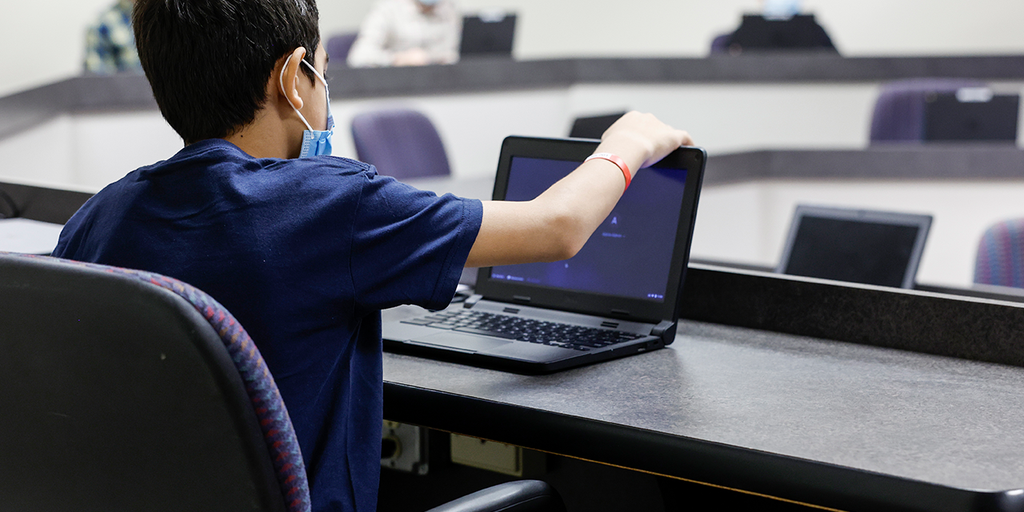 Experts say AI could radically change 'broken' US education system for the better: 'Ready to be disrupted' - Vimarsana News
