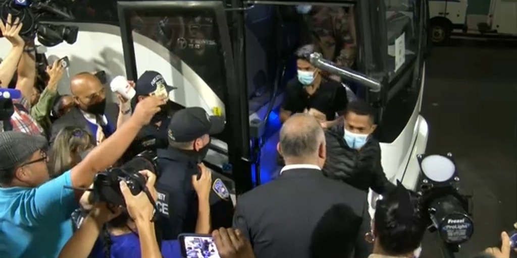 Conservatives react to latest illegal immigrant bus from TX to NY: 'Love it!' - Vimarsana News