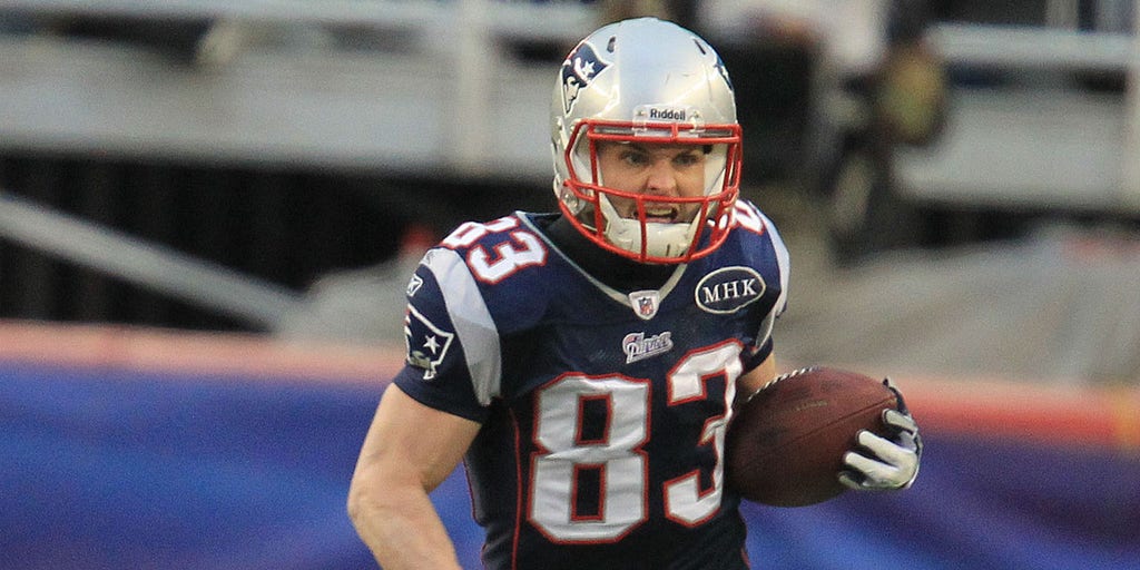 Defending Welker: Don't Blame Wes and His Toe Puns on Patriots De-Feet, News, Scores, Highlights, Stats, and Rumors