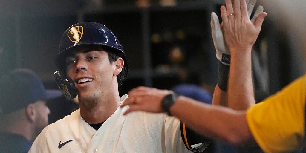 Surprise: Christian Yelich's Mom Is A Smoke – Branded Sports