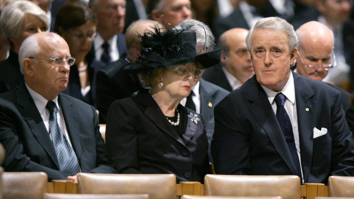 Mikhail Gorbachev, Margaret Thatcher astatine Ronald Reagans funeral