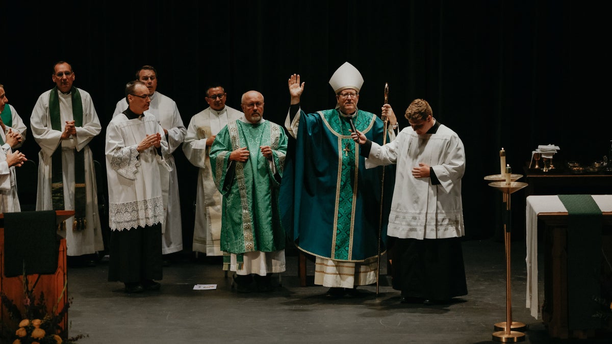 Robert Barron waving