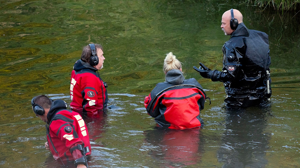 Wisconsin authorities use metal detectors in water