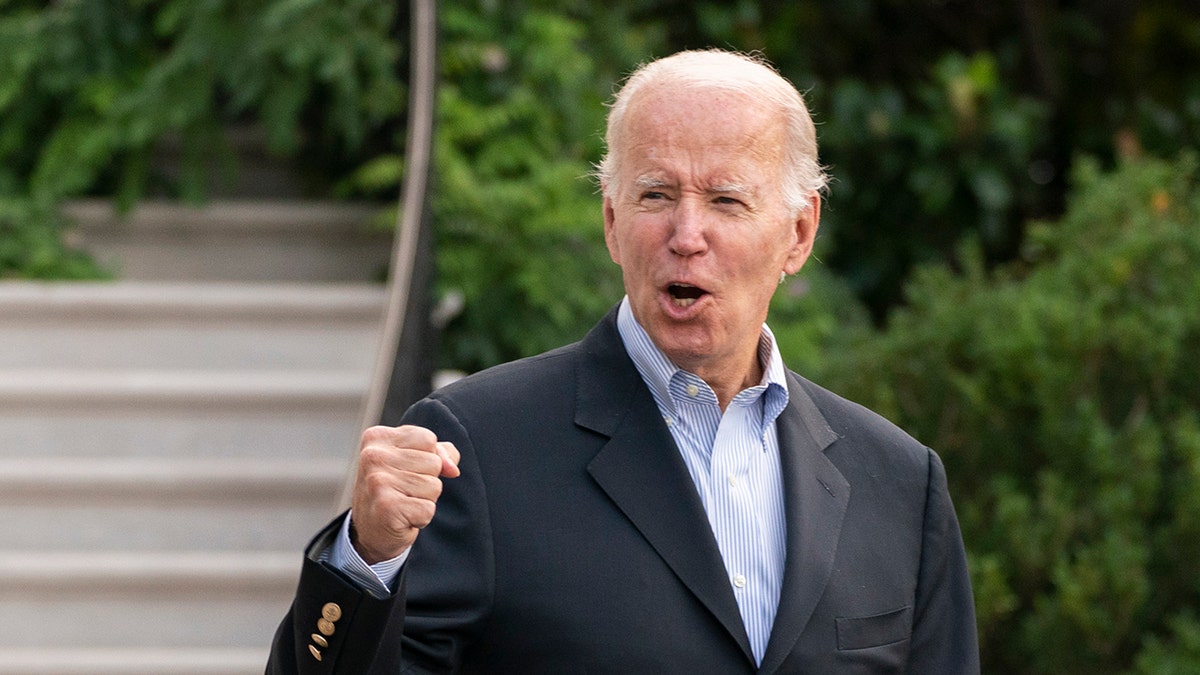 BIDEN LEAVES WHITE HOUSE