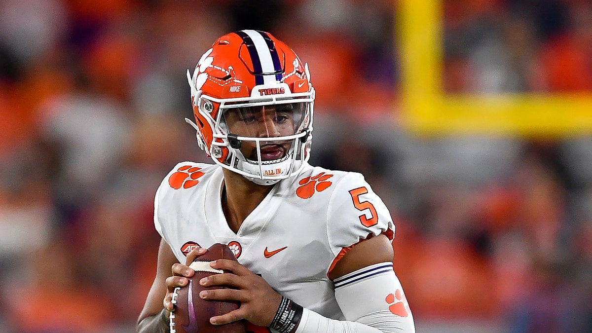 Clemson quarterback DJ Uiagalelei