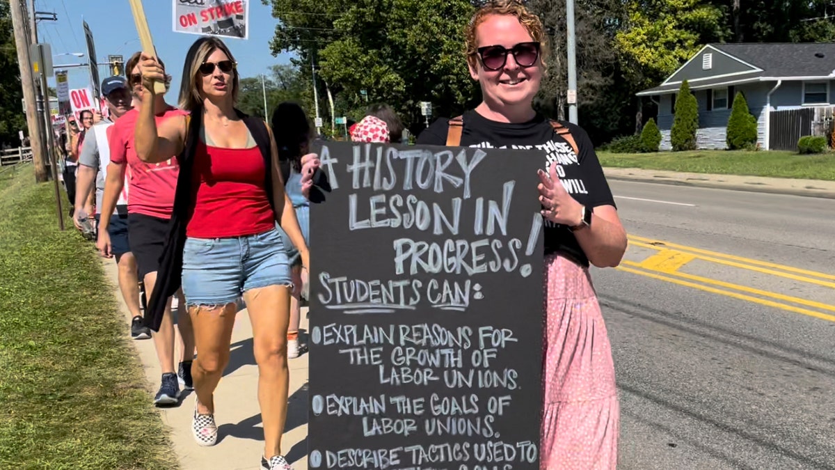 Students show support for their striking teachers 