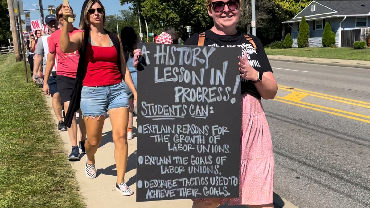 Students show support for their striking teachers 