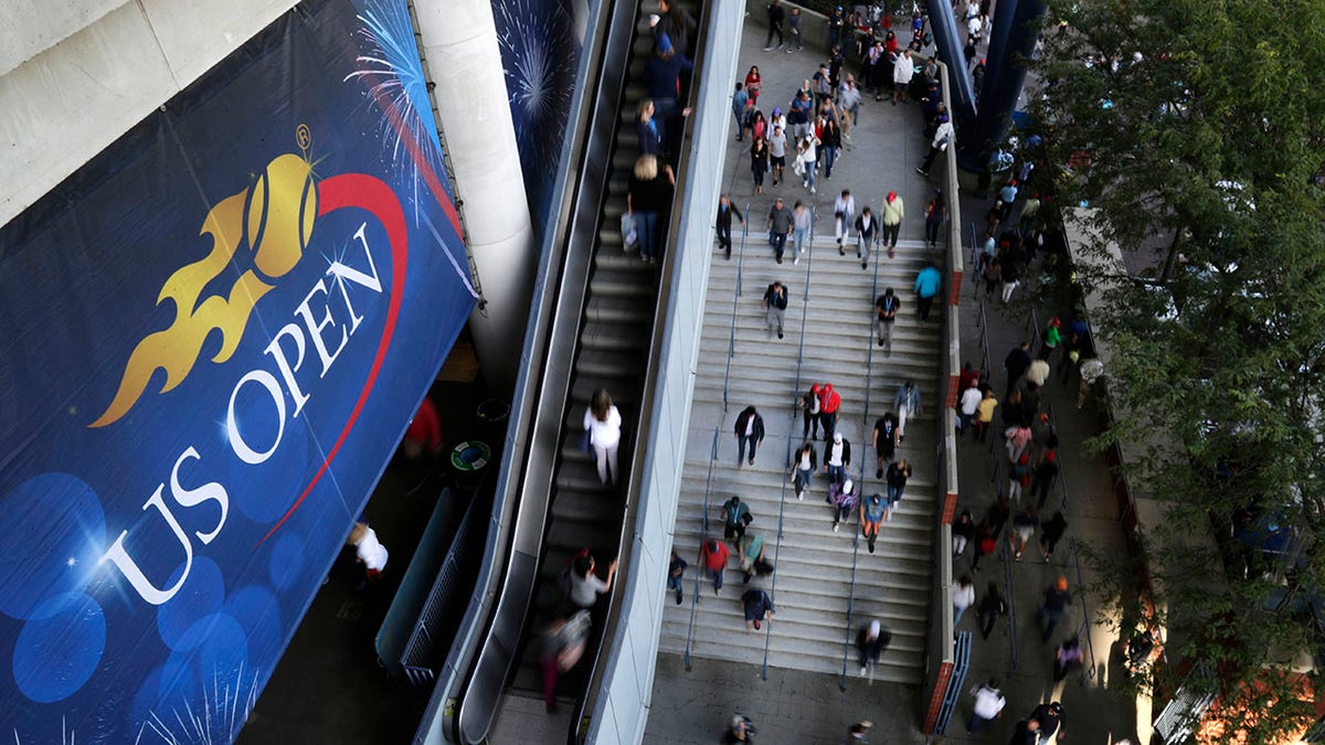 US Open fans arrive
