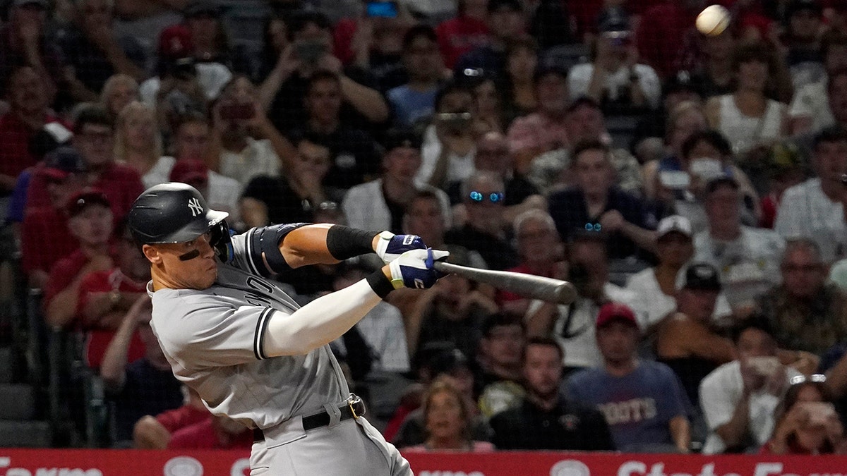 Aaron Judge hits a three-run homer