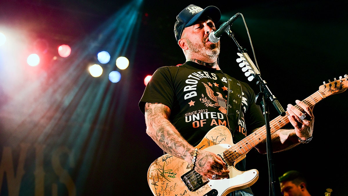 Aaron Lewis