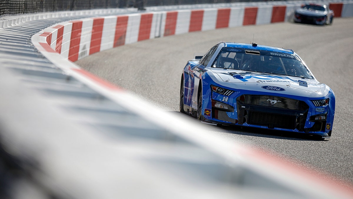 Chase Briscoe racing at Richmond