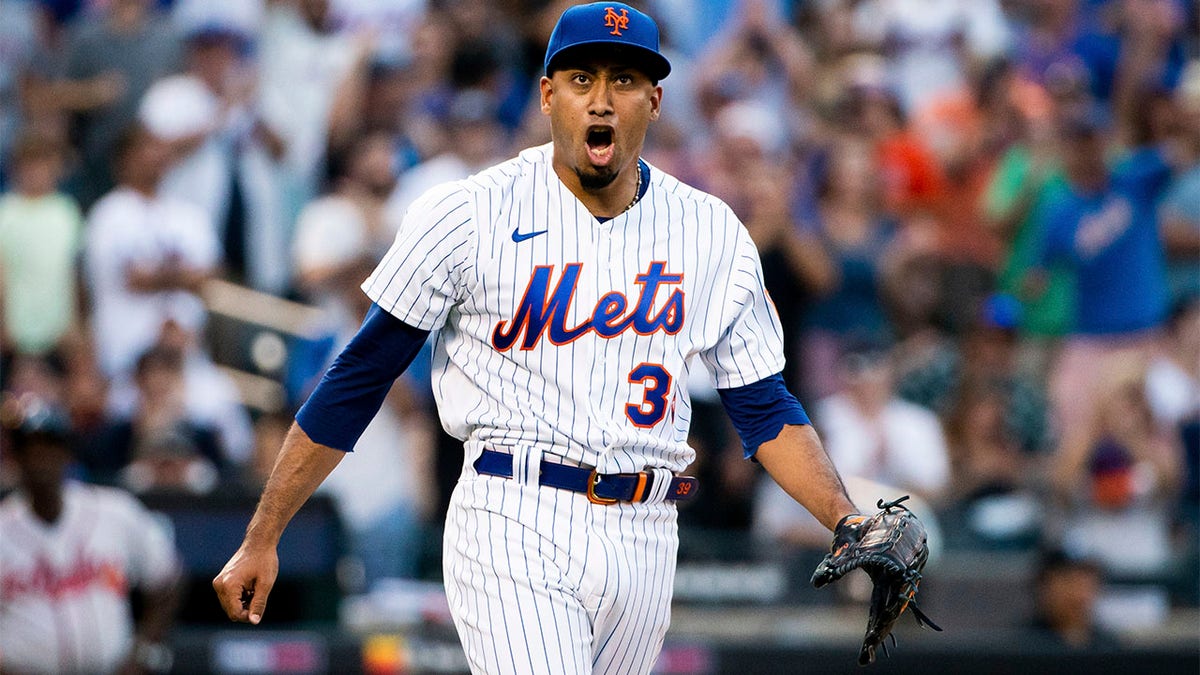 Edwin Diaz celebrates