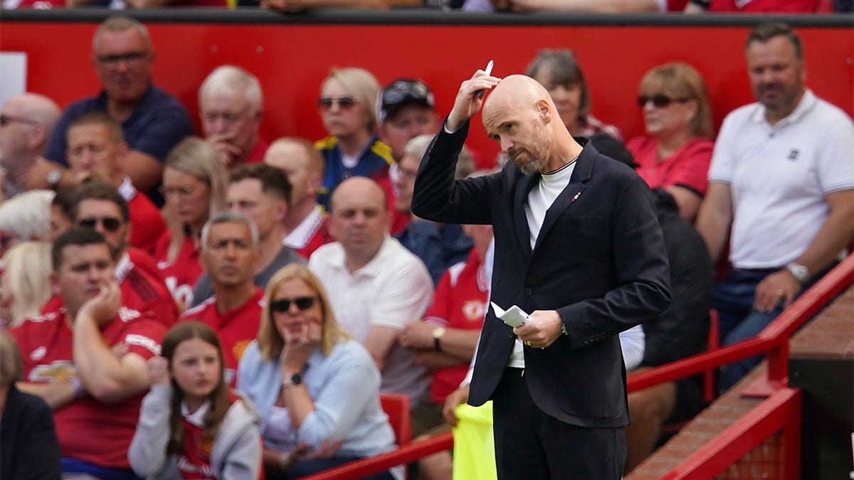 Erik ten Hag scratches head