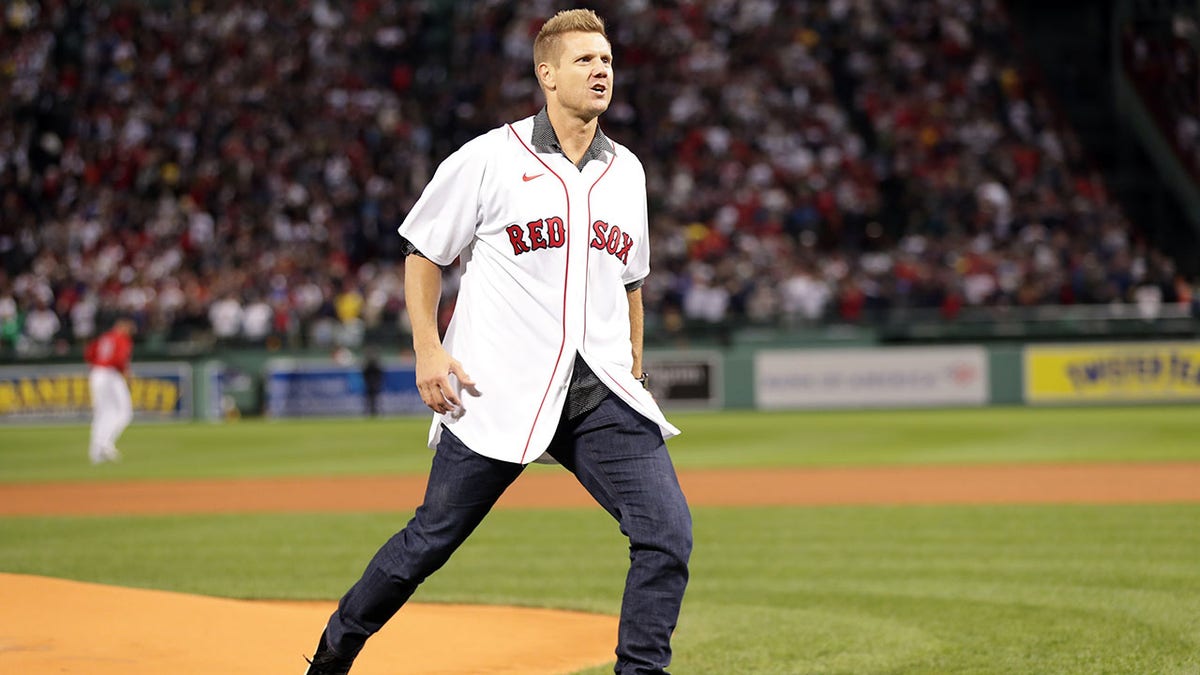 Jonathan Papelbon throws out the first pitch at Fenway Park