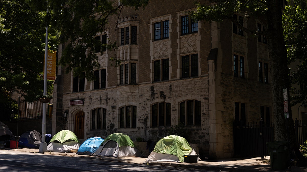 Atlanta homeless tents
