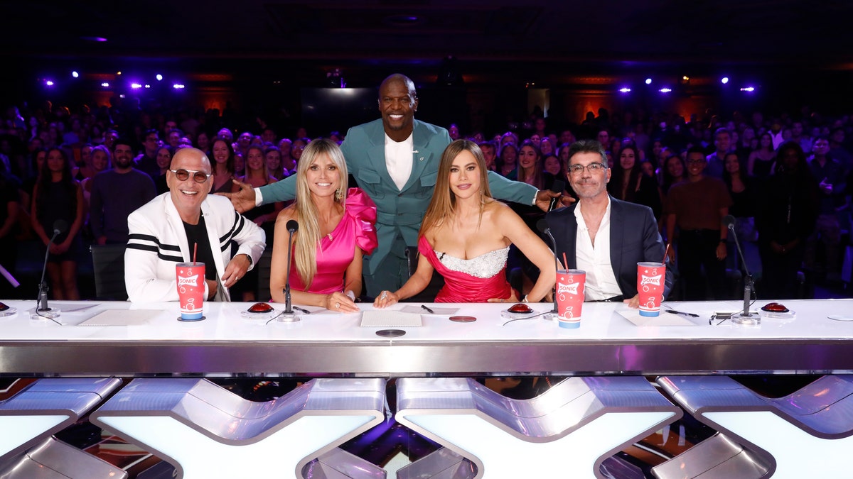 Los jueces y el presentador de America's Got Talent