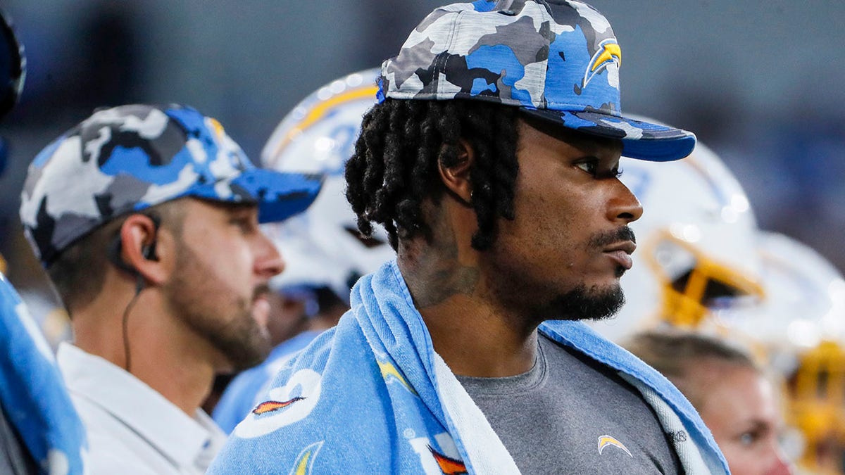Derwin James on the sidelines during the Chargers preseason game