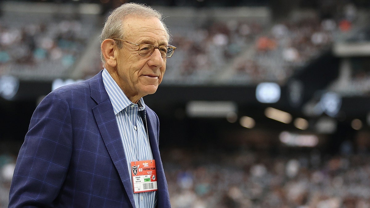 Stephen Ross on the field