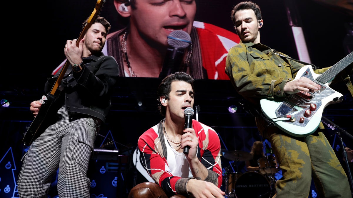 Jonas Brothers performing