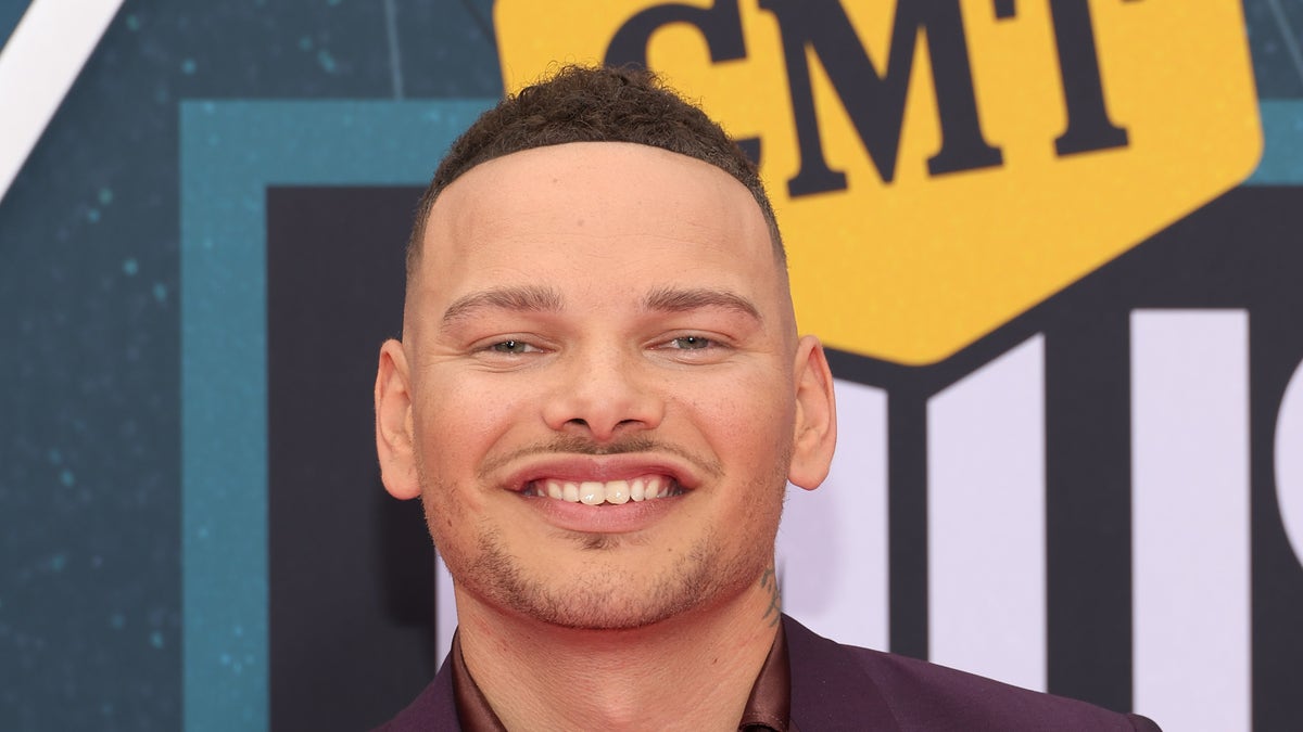 Kane Brown CMT