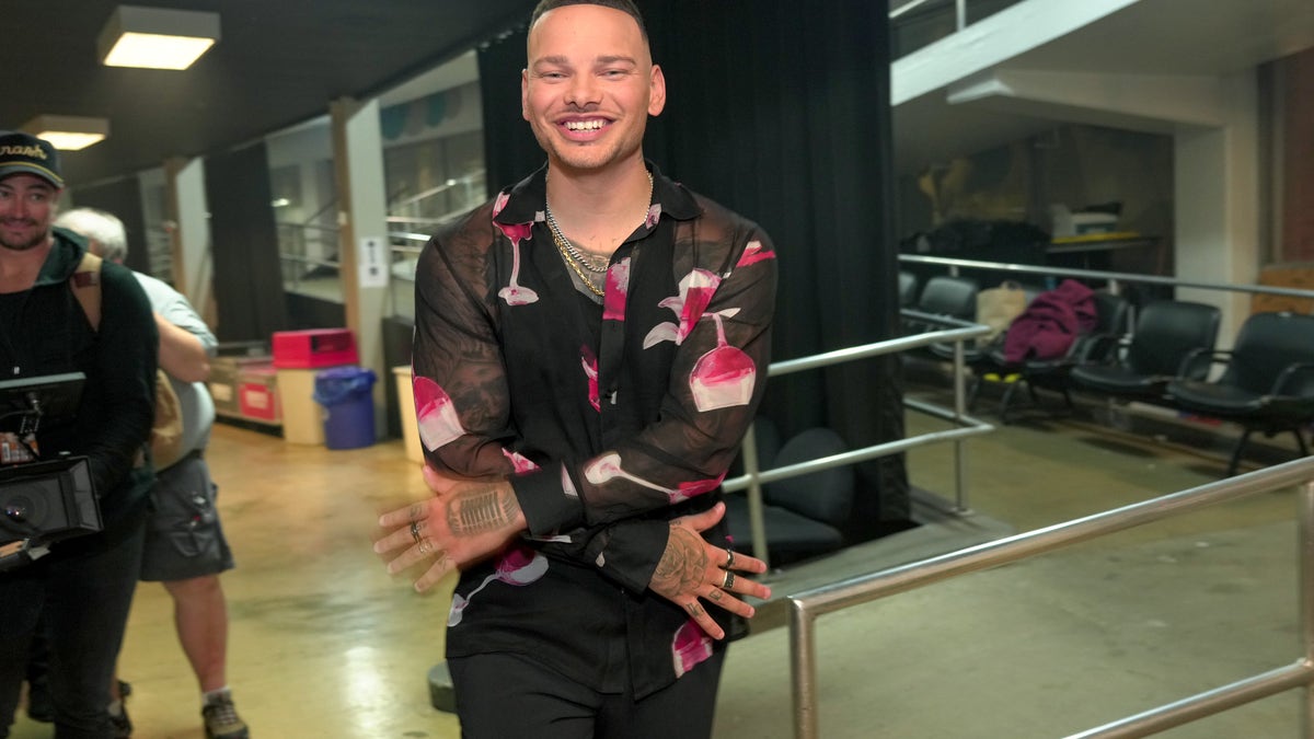 Kane Brown CMT