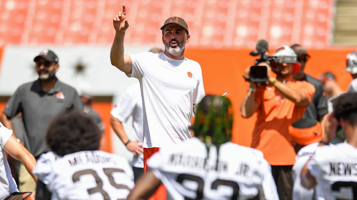 Browns head coach Kevin Stefanski says team is preparing for different scenarios at quarterback