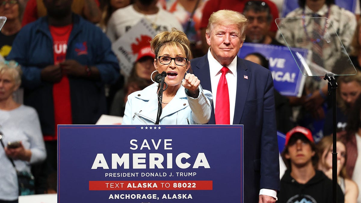 Sarah Palin with Trump at a rally