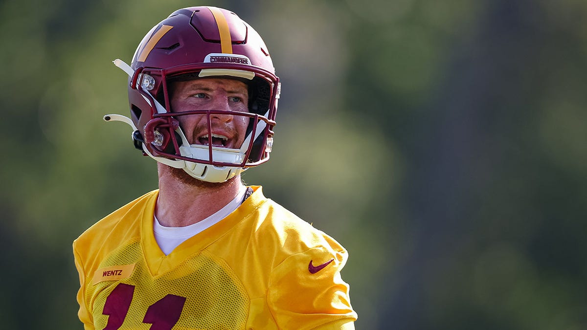 Commanders quarterback Carson Wentz at training camp