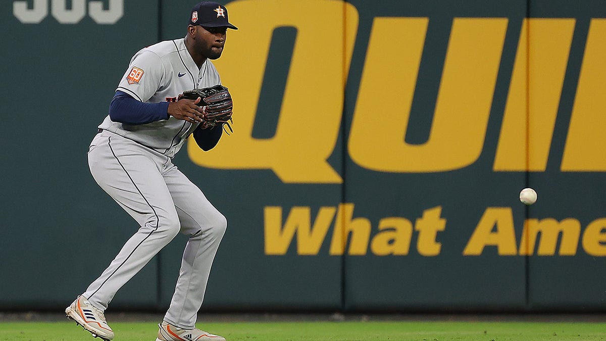 D**n, that's scary. Hoping he's okay” - MLB fans hope for a speedy recovery  after Houston Astros' Yordan Alvarez is hospitalized