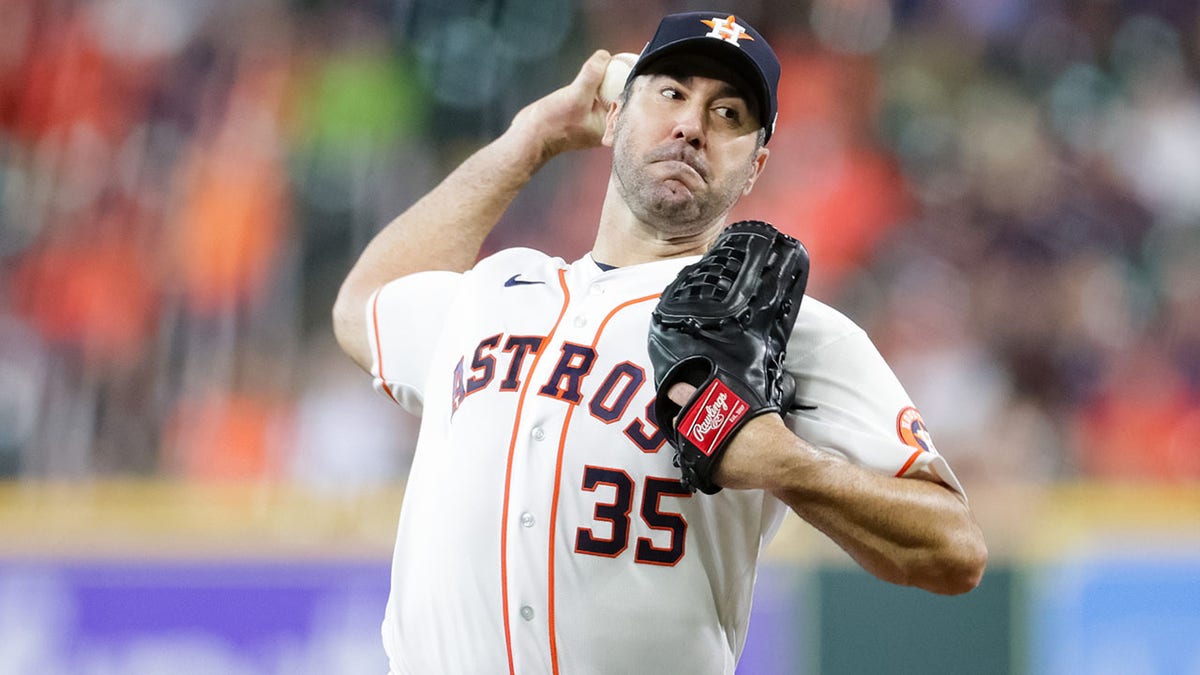 Verlander pulled after six no-hit innings, Astros top Twins
