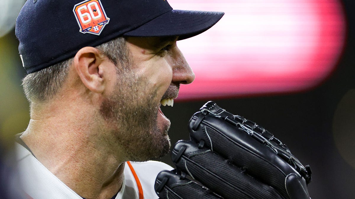 Verlander pulled after six no-hit innings, Astros top Twins