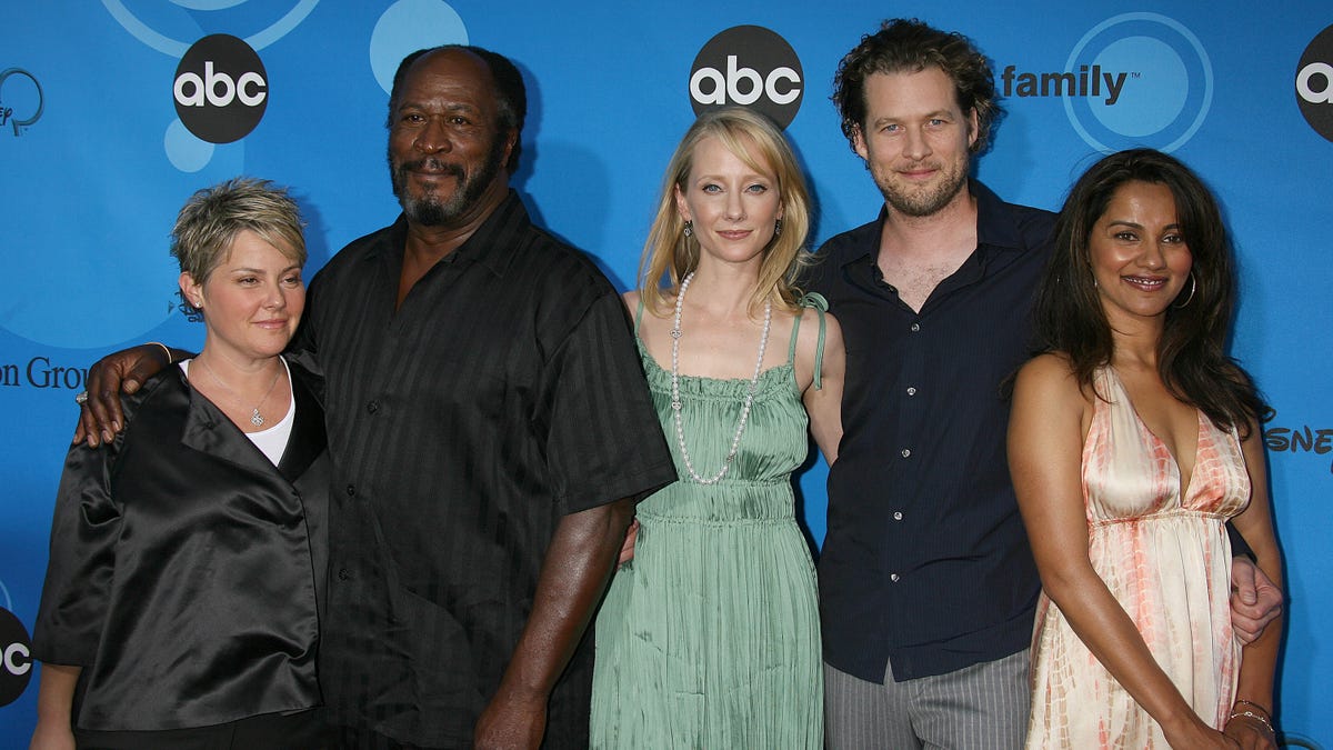 "Men in Trees" cast on red carpet