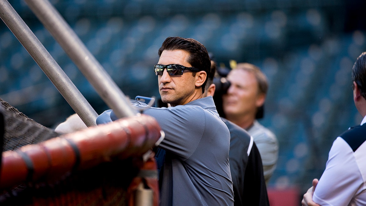 Mike Hazen at batting practice