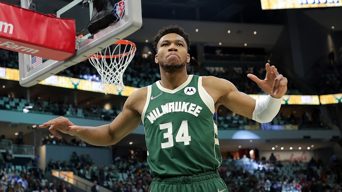 giannis green jersey