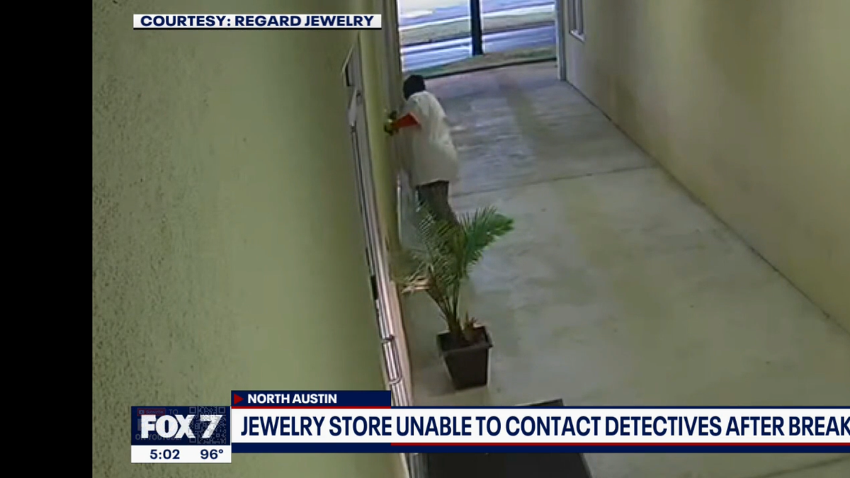 Surveillance footage provided by Regard Jewelry shows a thief attempting to break in
