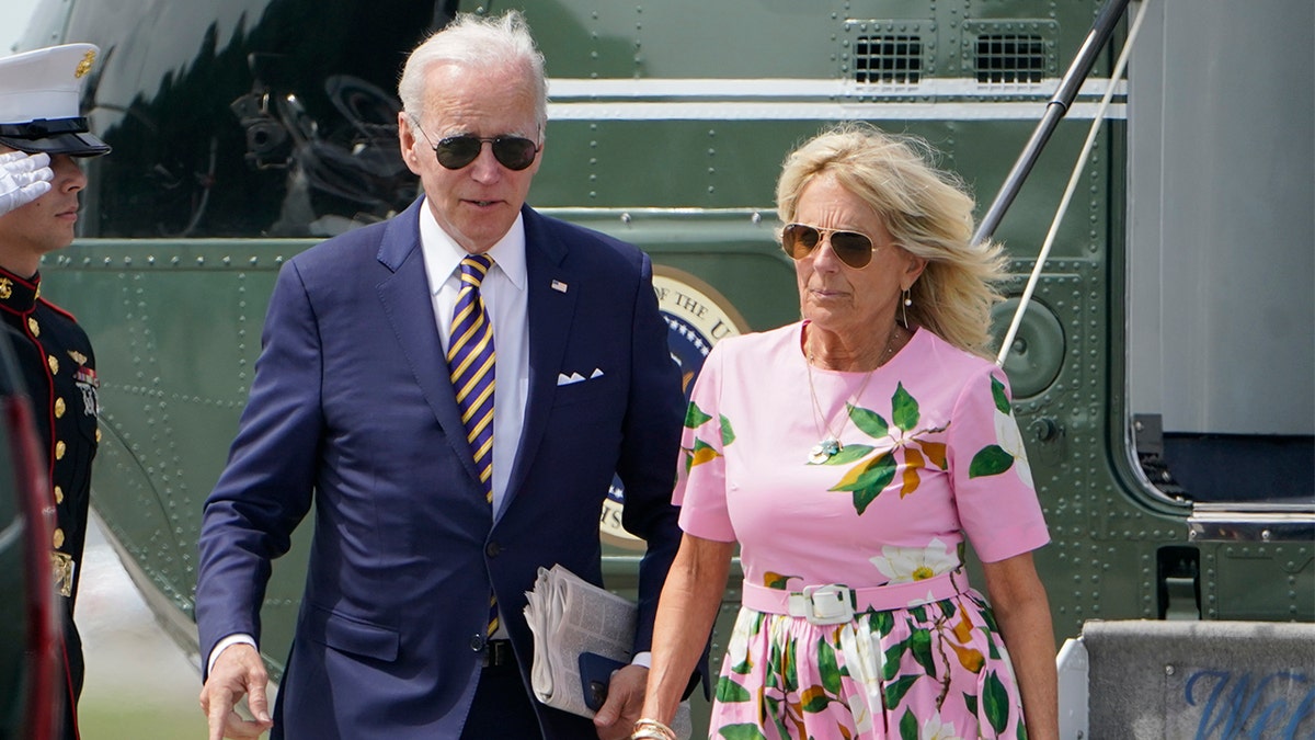 President Biden and first lady Jill Biden arrive in South Carolina for vacation