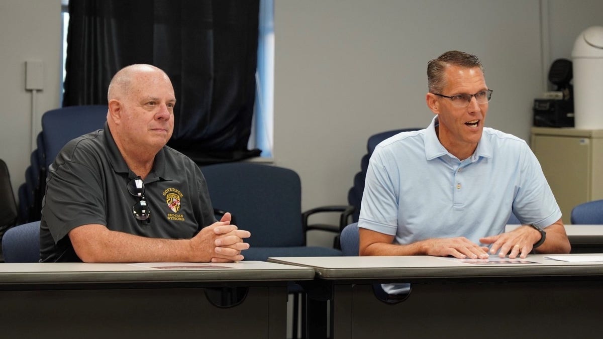 Larry Hogan with Rep. Randy Feenstra of Iowa