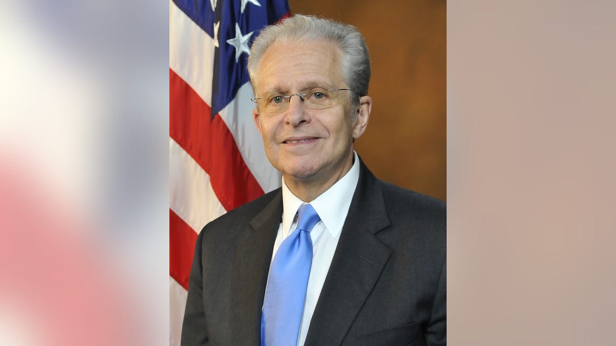 Laurence Tribe headshot