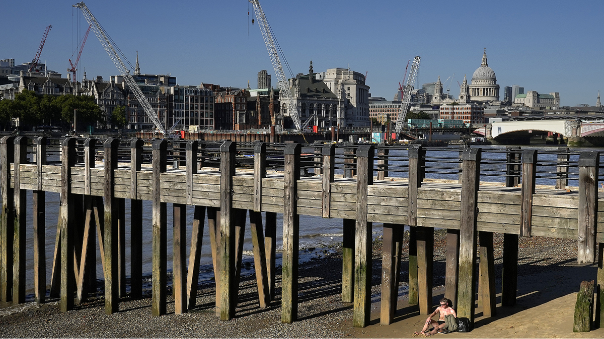 Thames River London heat wave