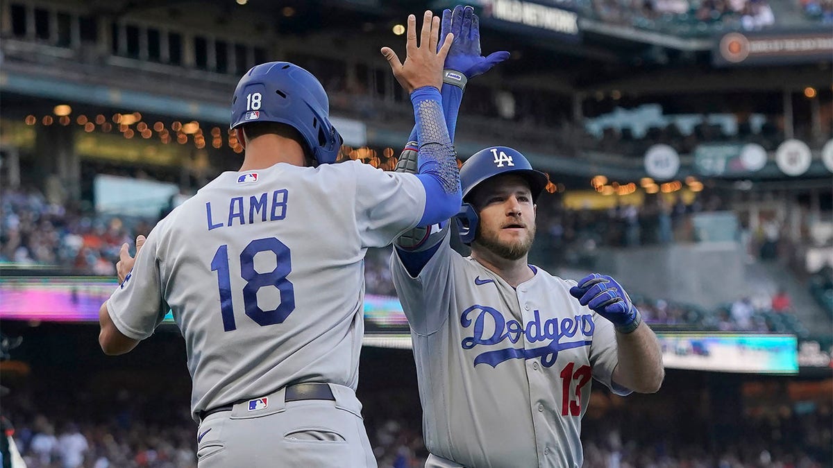 Muncy's base hit in 9th lifts Dodgers to 3-2 win over Tigers and