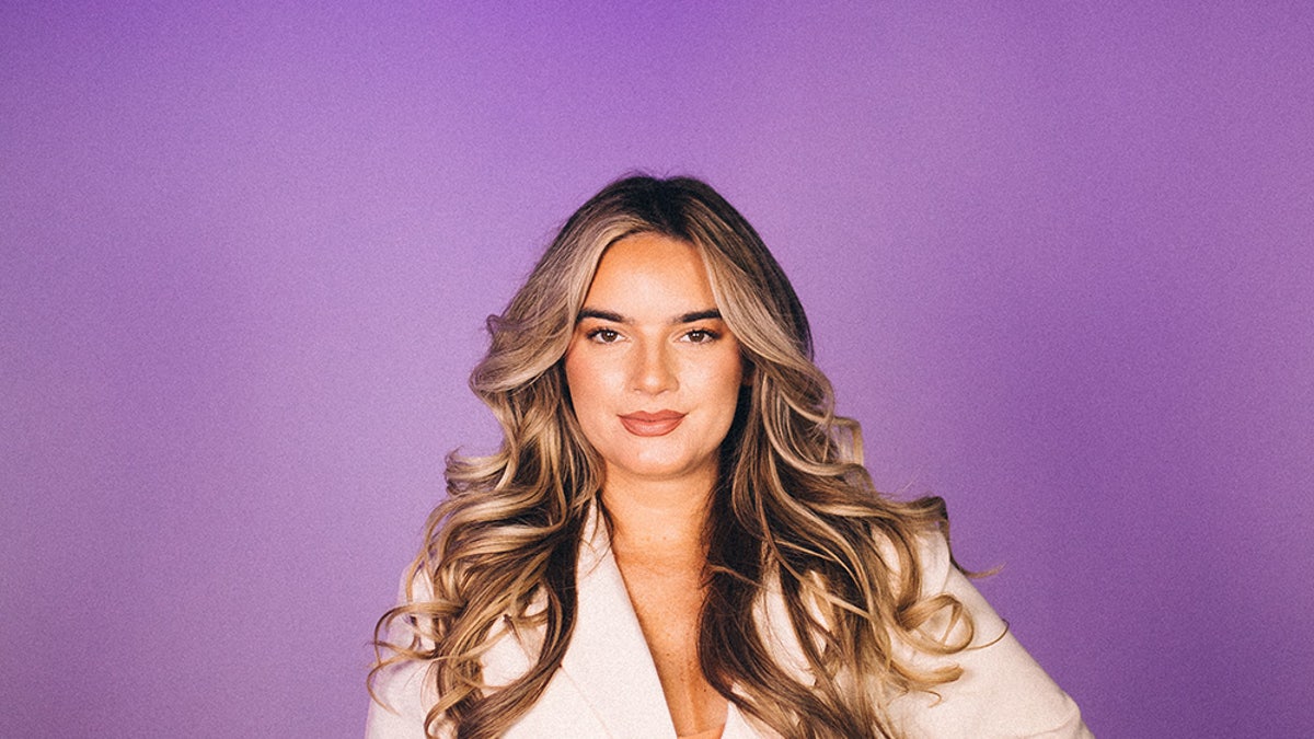 SI Swim model Natalie Mariduena wants to 'be an example' of 'body