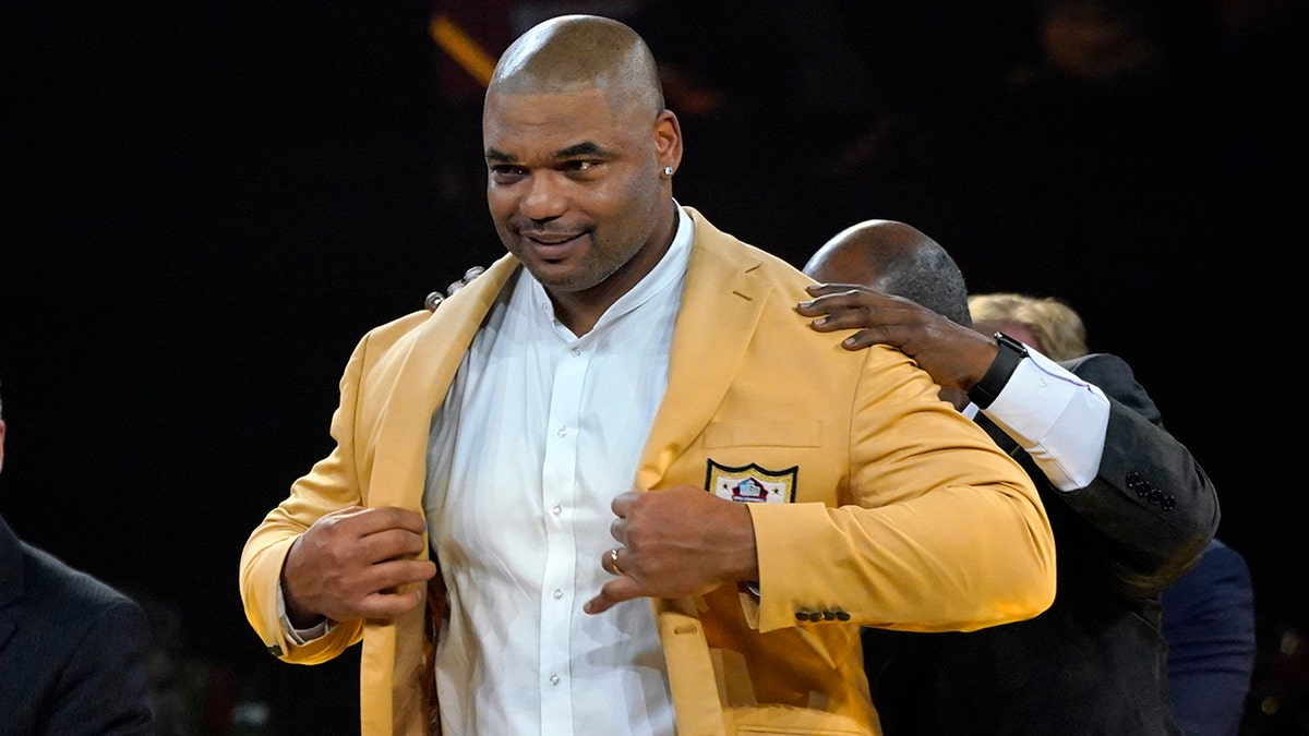 Richard Seymour gets his gold jacket