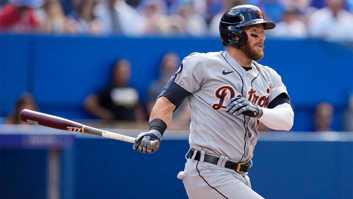 Robbie Grossman follows through on swing